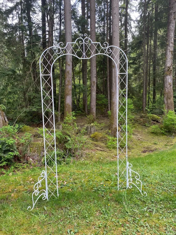 White Metal Wedding Arc with Dimensions