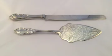 Cake Server and Knife Set with Dimensions